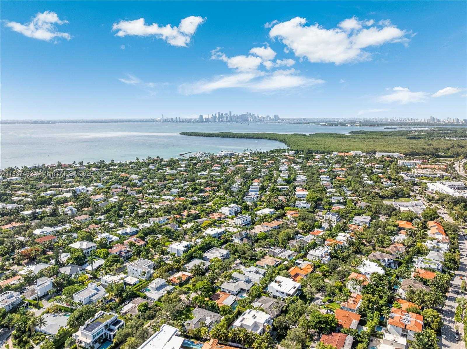 Small Image of 475 WOODCREST RD, Key Biscayne Number 61