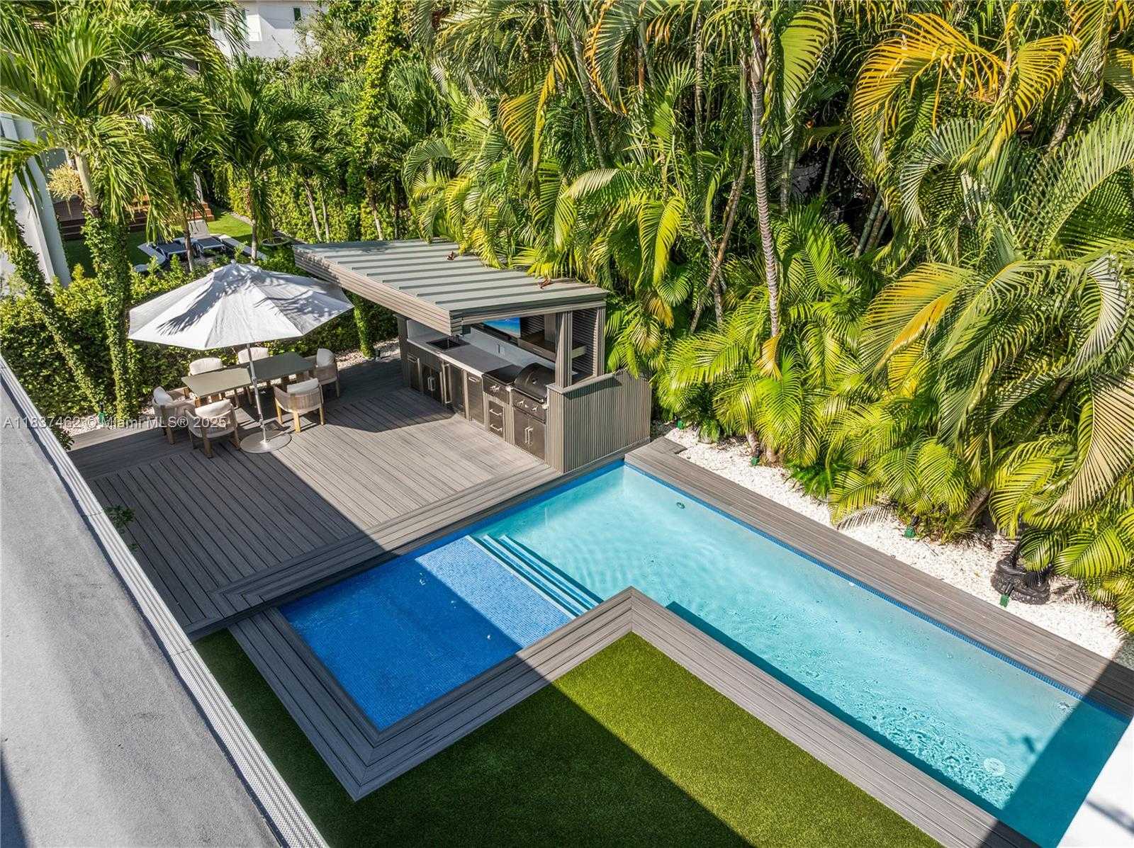 Small Image of 475 WOODCREST RD, Key Biscayne Number 63