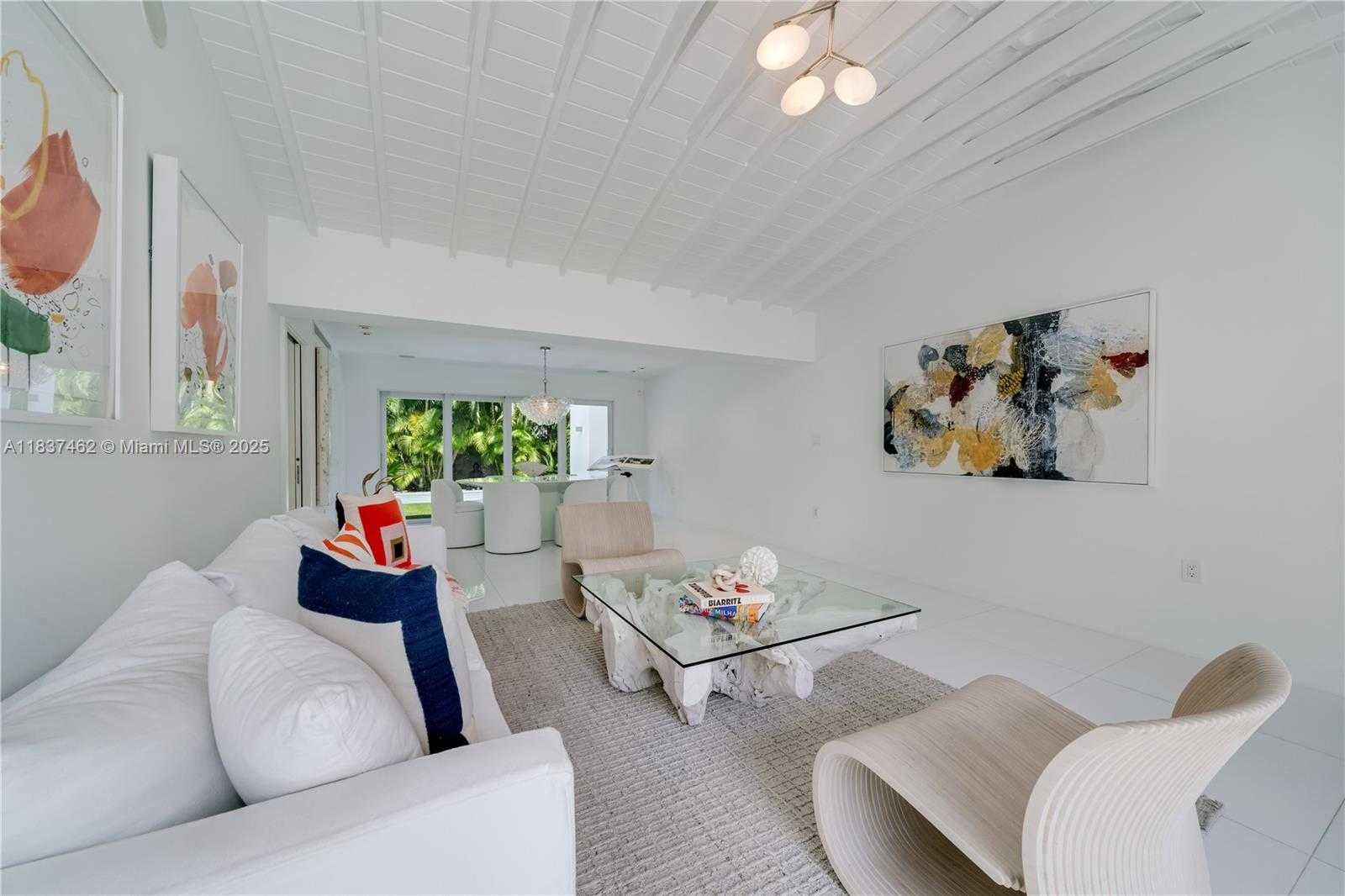 Small Image of 475 WOODCREST RD, Key Biscayne Number 9