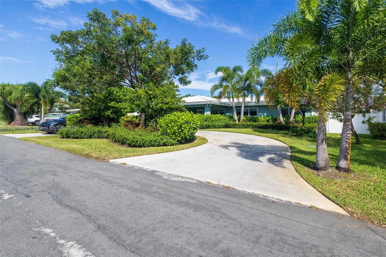 Small Image of 121 SOUTH EAST 7TH ST, Pompano Beach Number 21