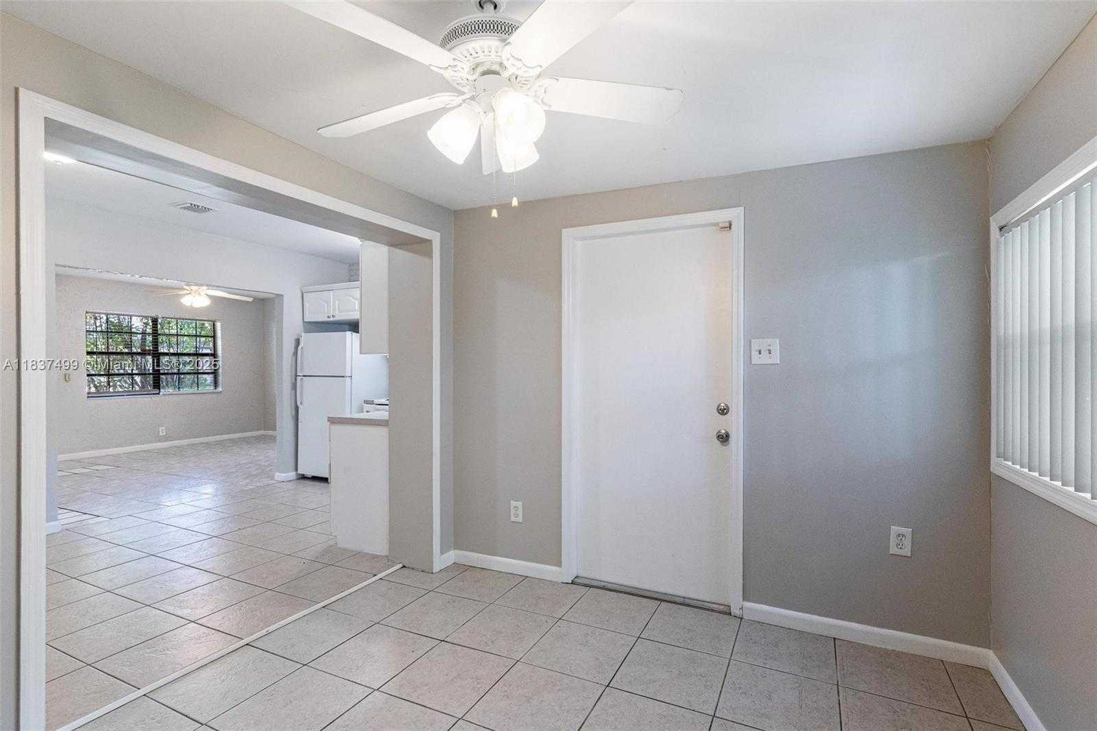 Small Image of 6416 NORTH GRANT ST, Hollywood Number 20