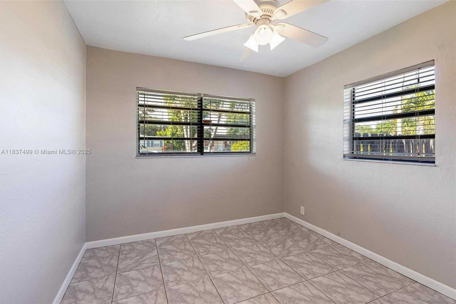 Small Image of 6416 NORTH GRANT ST, Hollywood Number 22