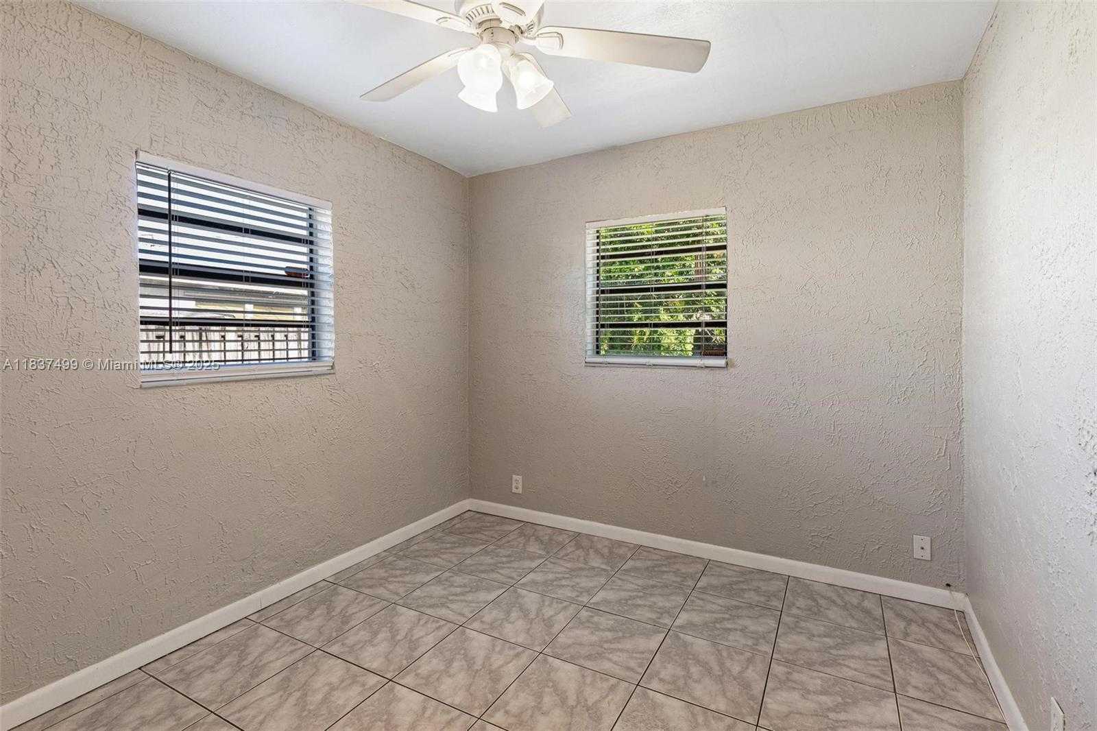 Small Image of 6416 NORTH GRANT ST, Hollywood Number 23