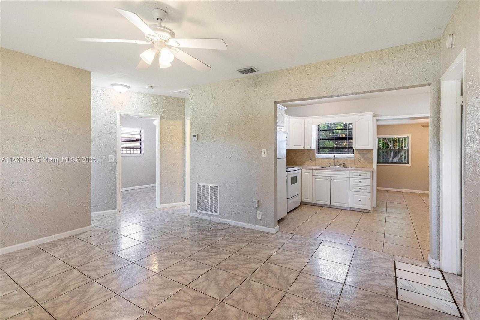 Small Image of 6416 NORTH GRANT ST, Hollywood Number 5
