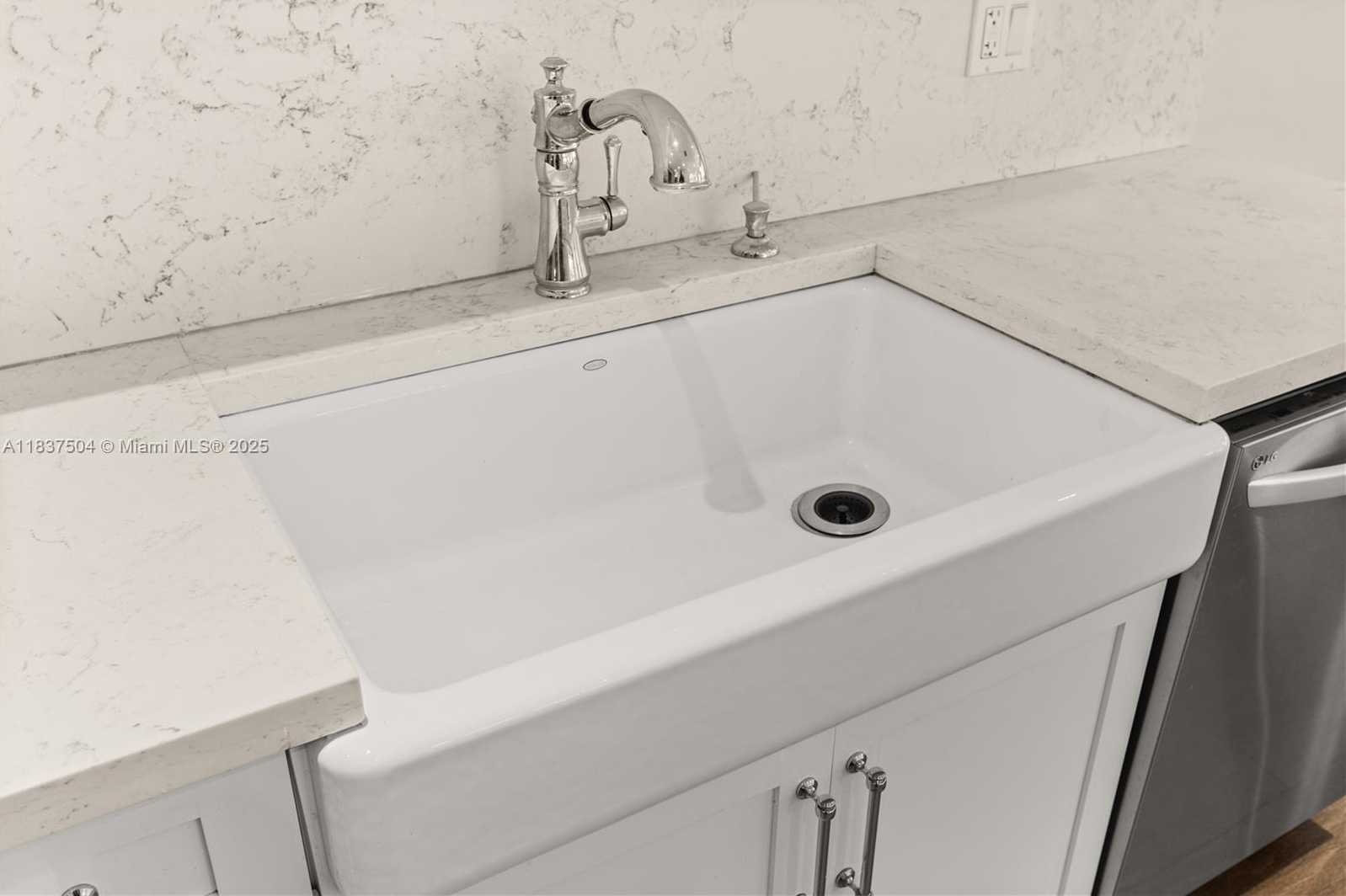 Small Image of 1261 SAN MIGUEL AVE, Coral Gables Number 25