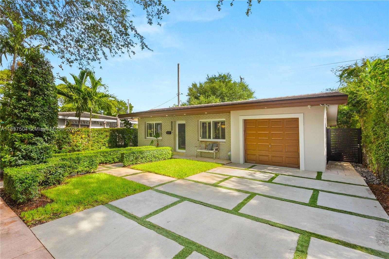 Small Image of 1261 SAN MIGUEL AVE, Coral Gables Number 3