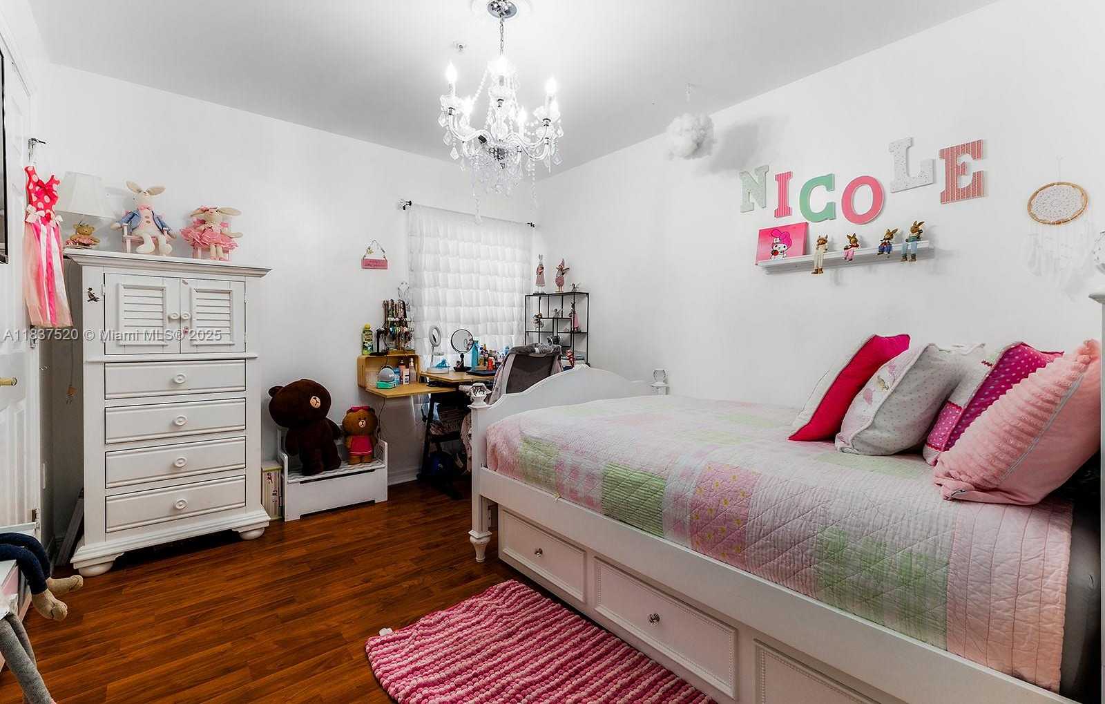 Small Image of 1064 HAMPTON CIR #54, Other City - In The State Of Florida Number 20