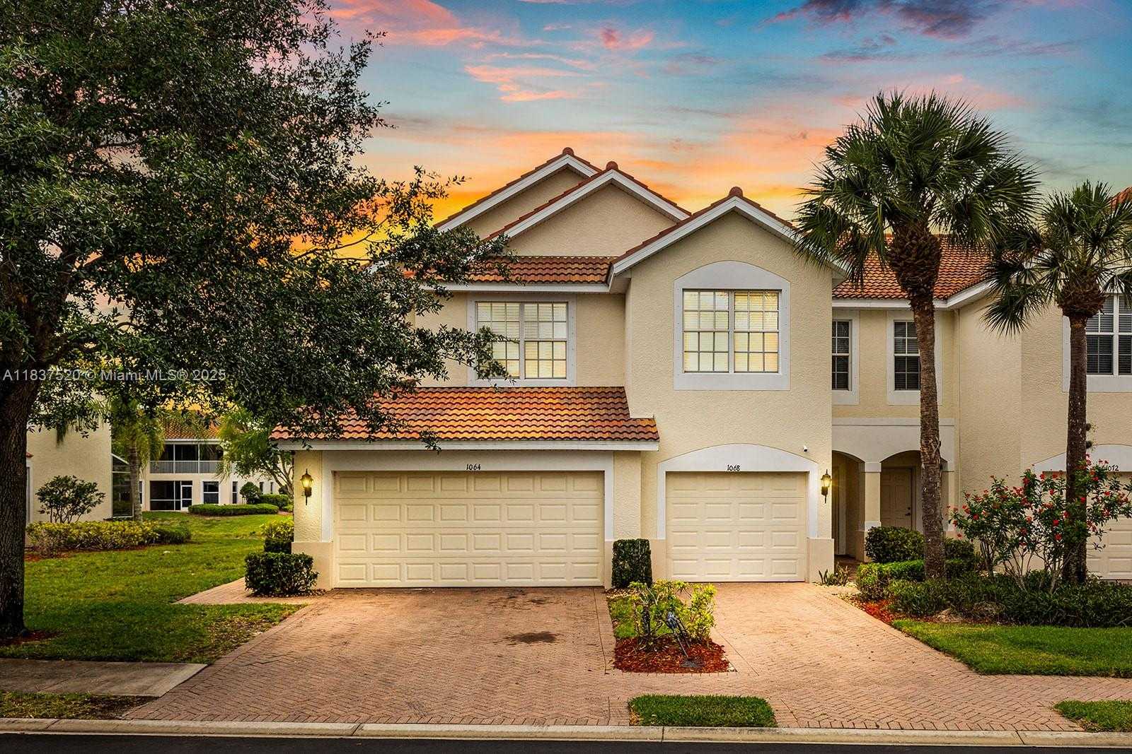 Small Image of 1064 HAMPTON CIR #54, Other City - In The State Of Florida Number 25