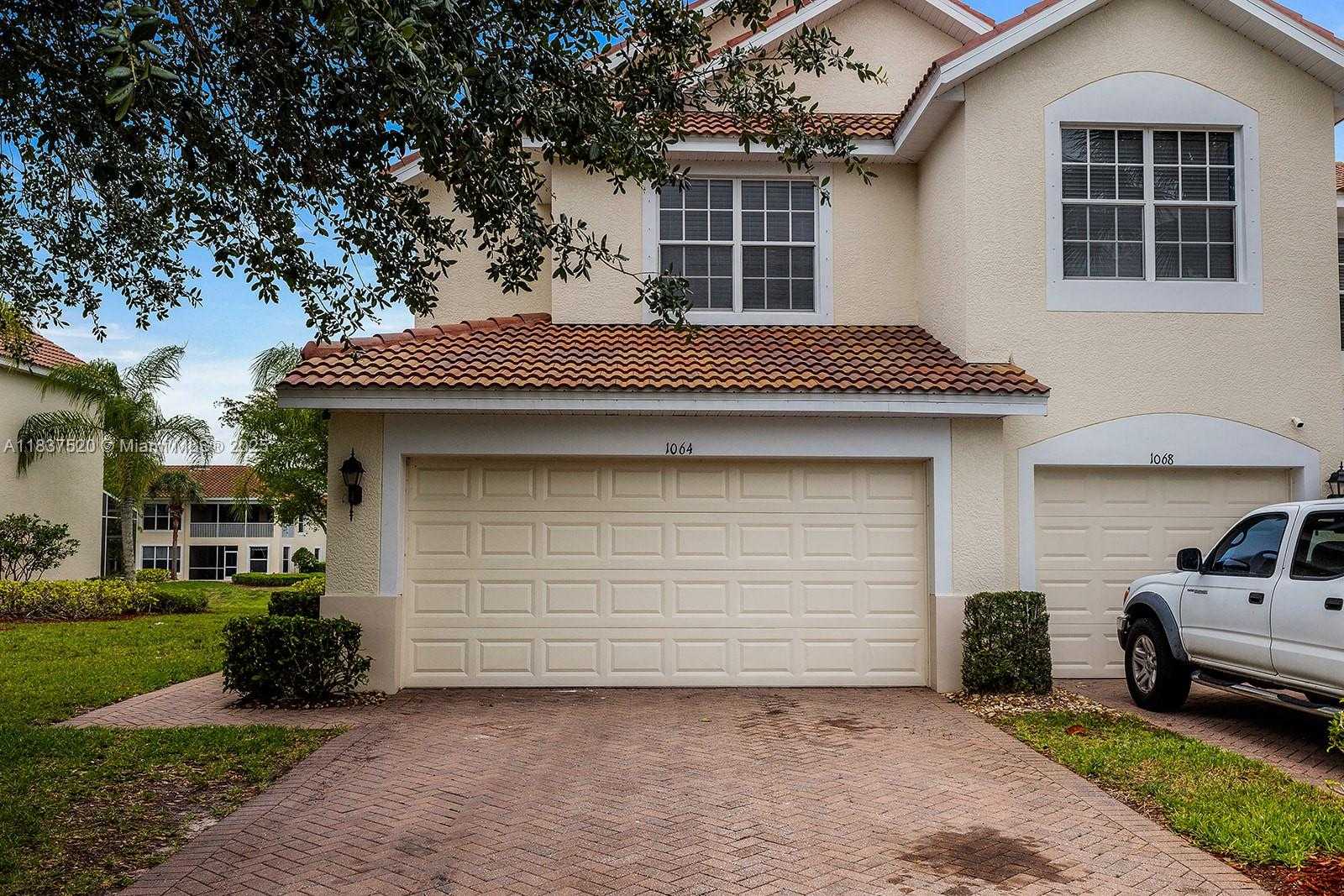 Small Image of 1064 HAMPTON CIR #54, Other City - In The State Of Florida Number 26