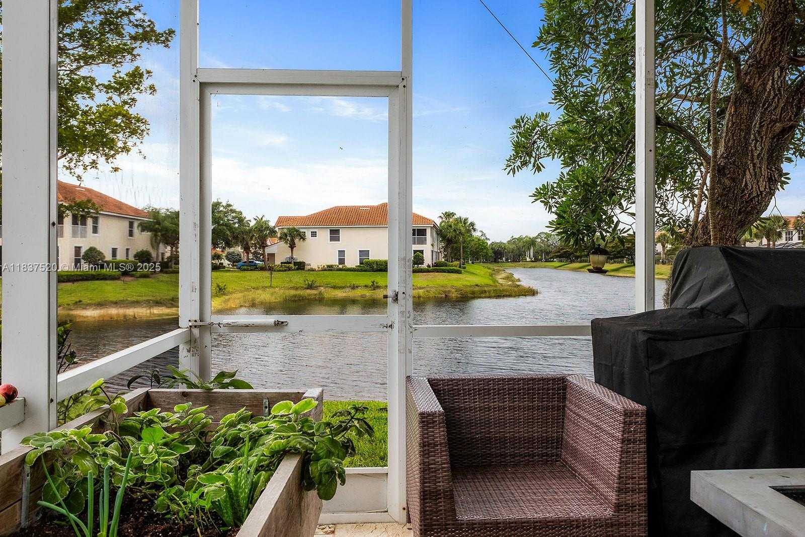 Small Image of 1064 HAMPTON CIR #54, Other City - In The State Of Florida Number 29
