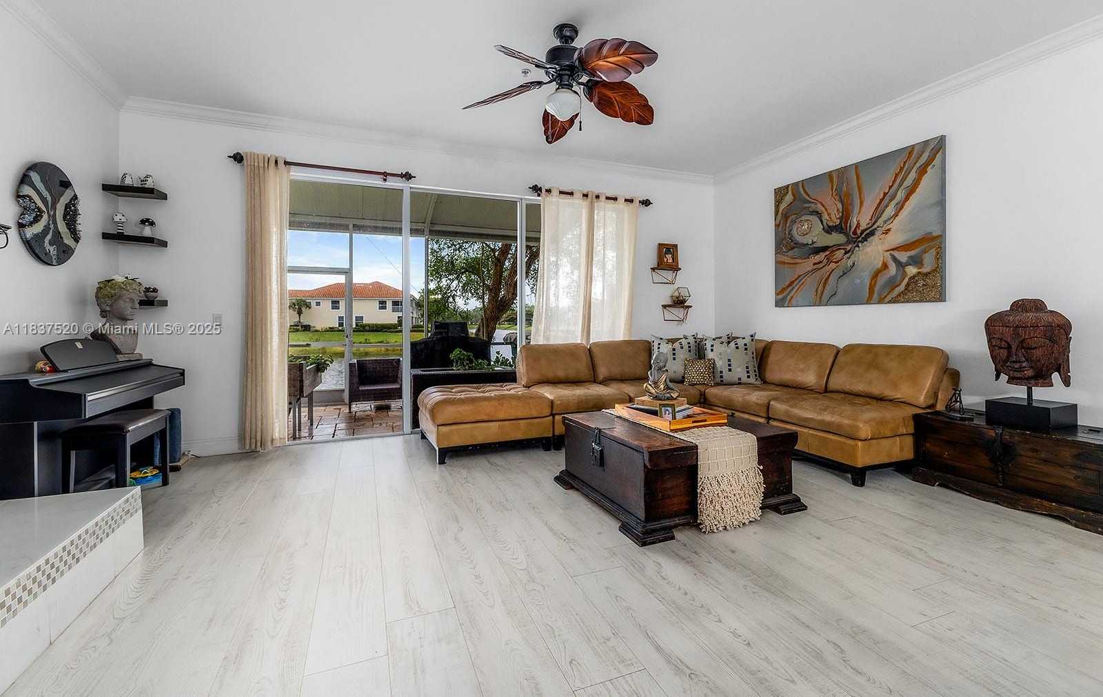 Small Image of 1064 HAMPTON CIR #54, Other City - In The State Of Florida Number 4