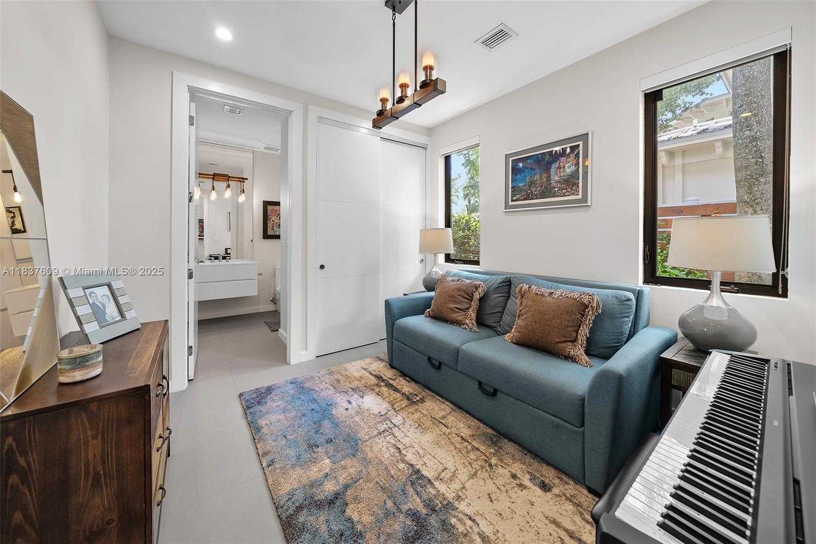 Small Image of 7621 SOUTH WEST 59TH CT, South Miami Number 17