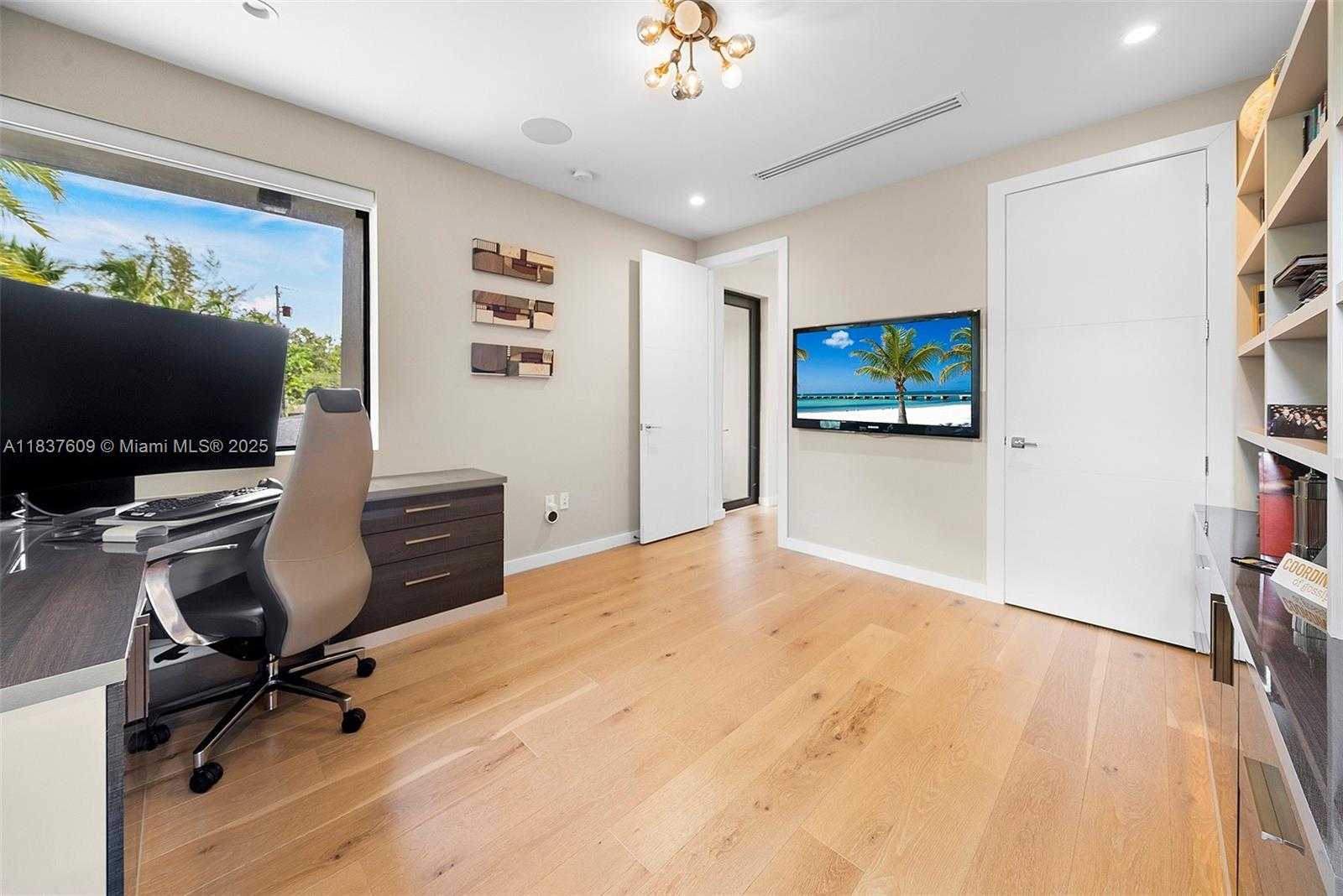 Small Image of 7621 SOUTH WEST 59TH CT, South Miami Number 28