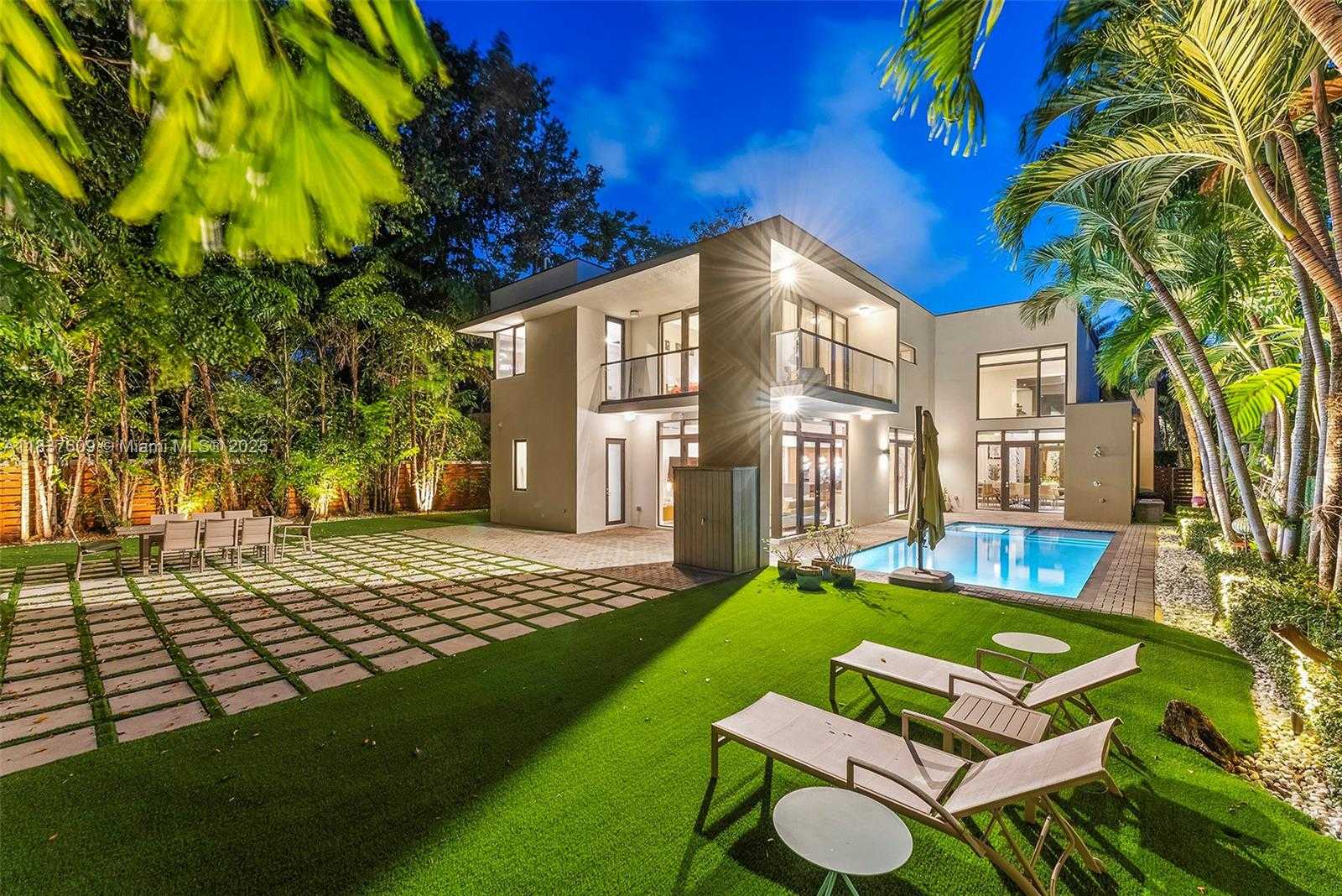 Small Image of 7621 SOUTH WEST 59TH CT, South Miami Number 45
