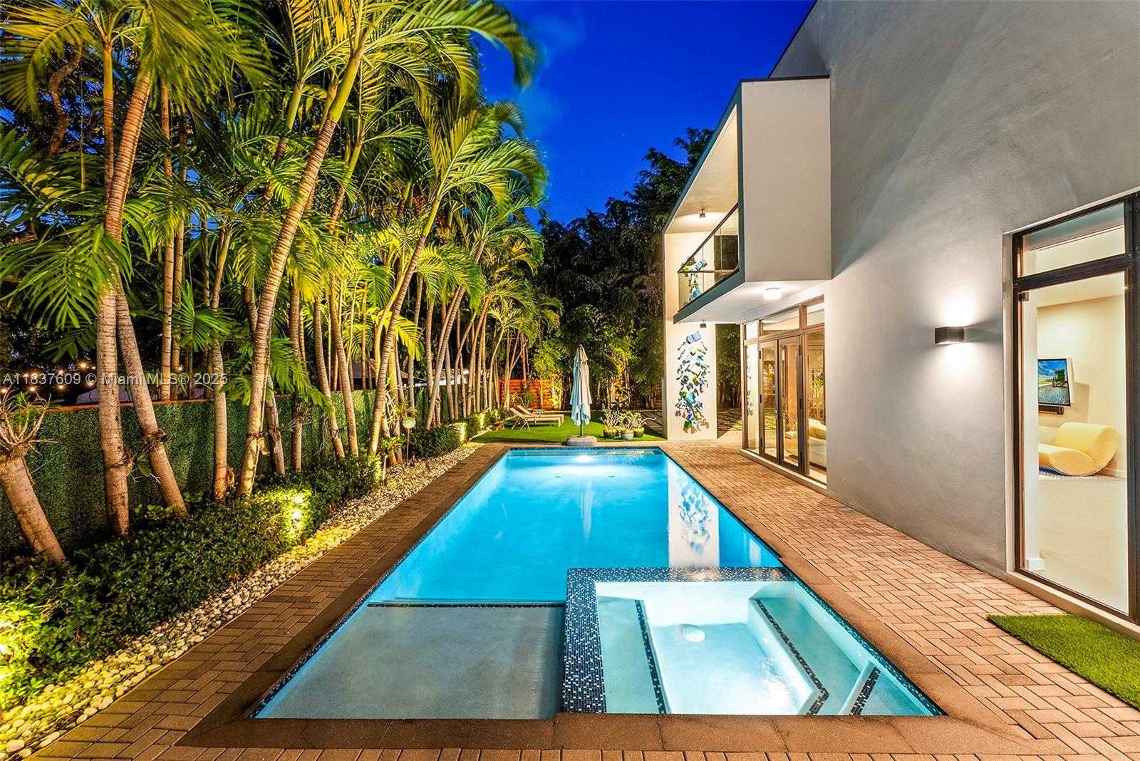 Small Image of 7621 SOUTH WEST 59TH CT, South Miami Number 47