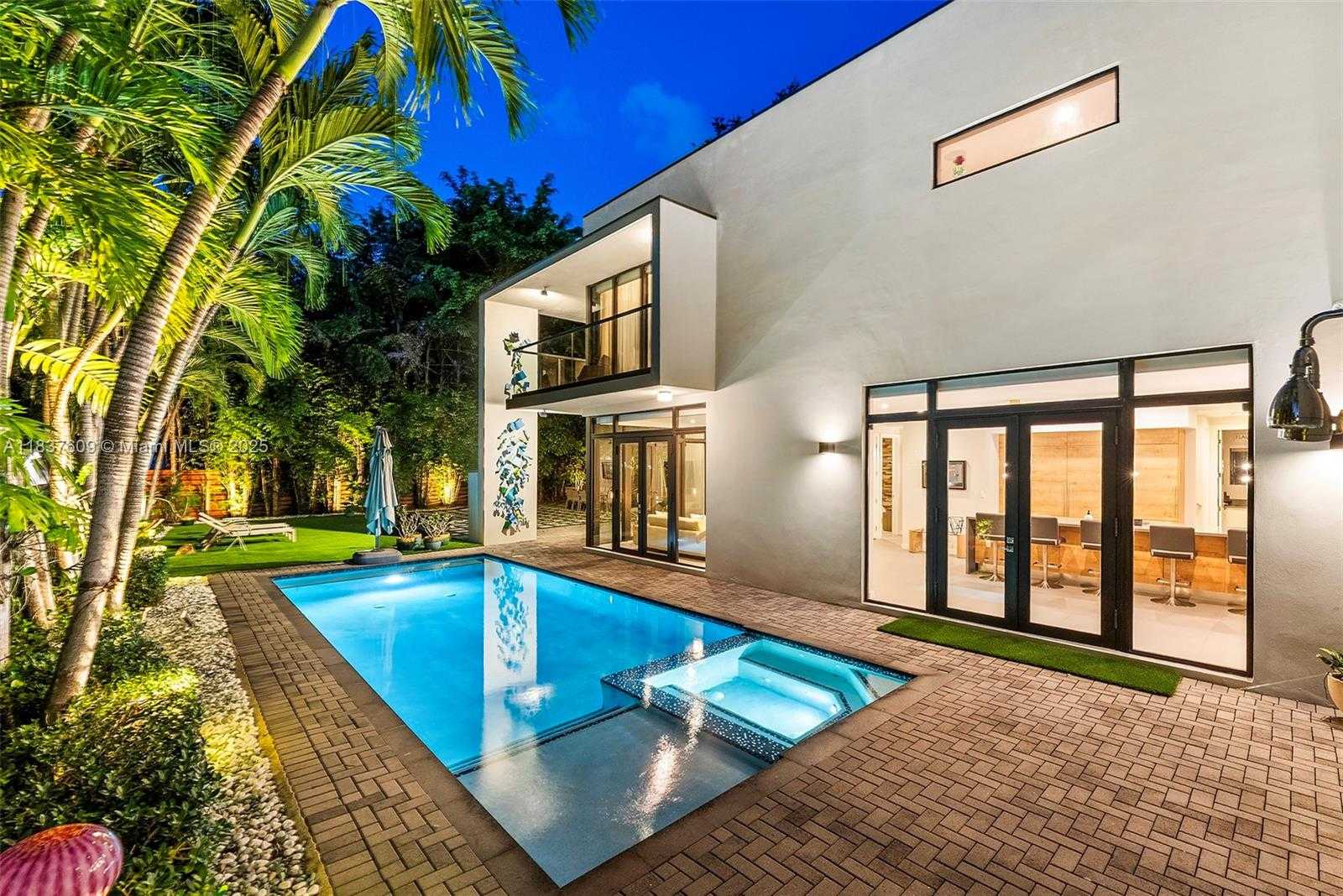 Small Image of 7621 SOUTH WEST 59TH CT, South Miami Number 48