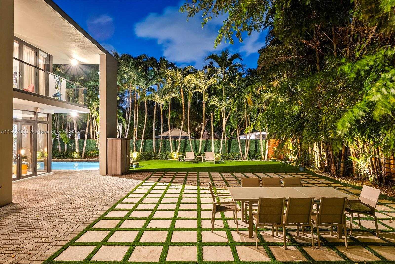Small Image of 7621 SOUTH WEST 59TH CT, South Miami Number 51