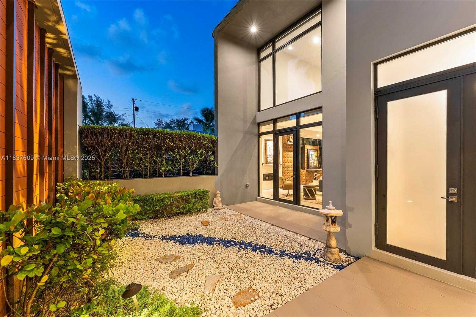 Small Image of 7621 SOUTH WEST 59TH CT, South Miami Number 54
