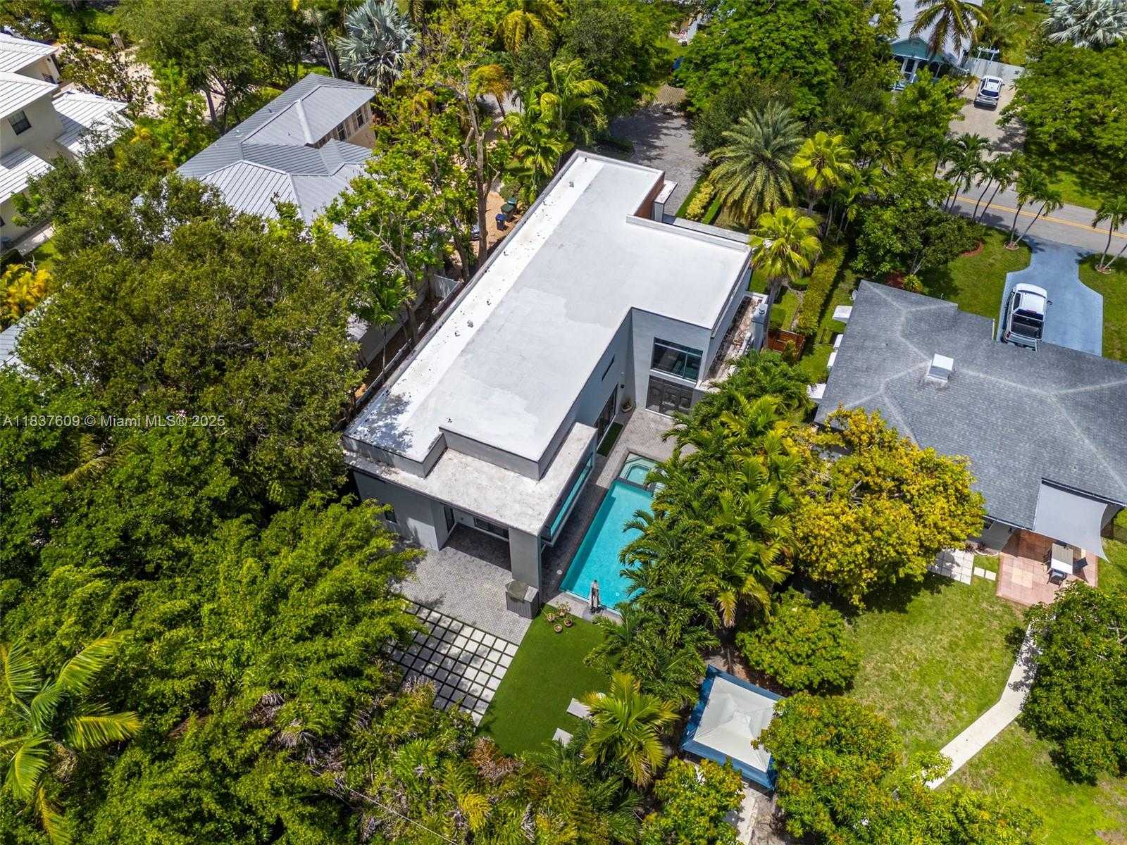 Small Image of 7621 SOUTH WEST 59TH CT, South Miami Number 56