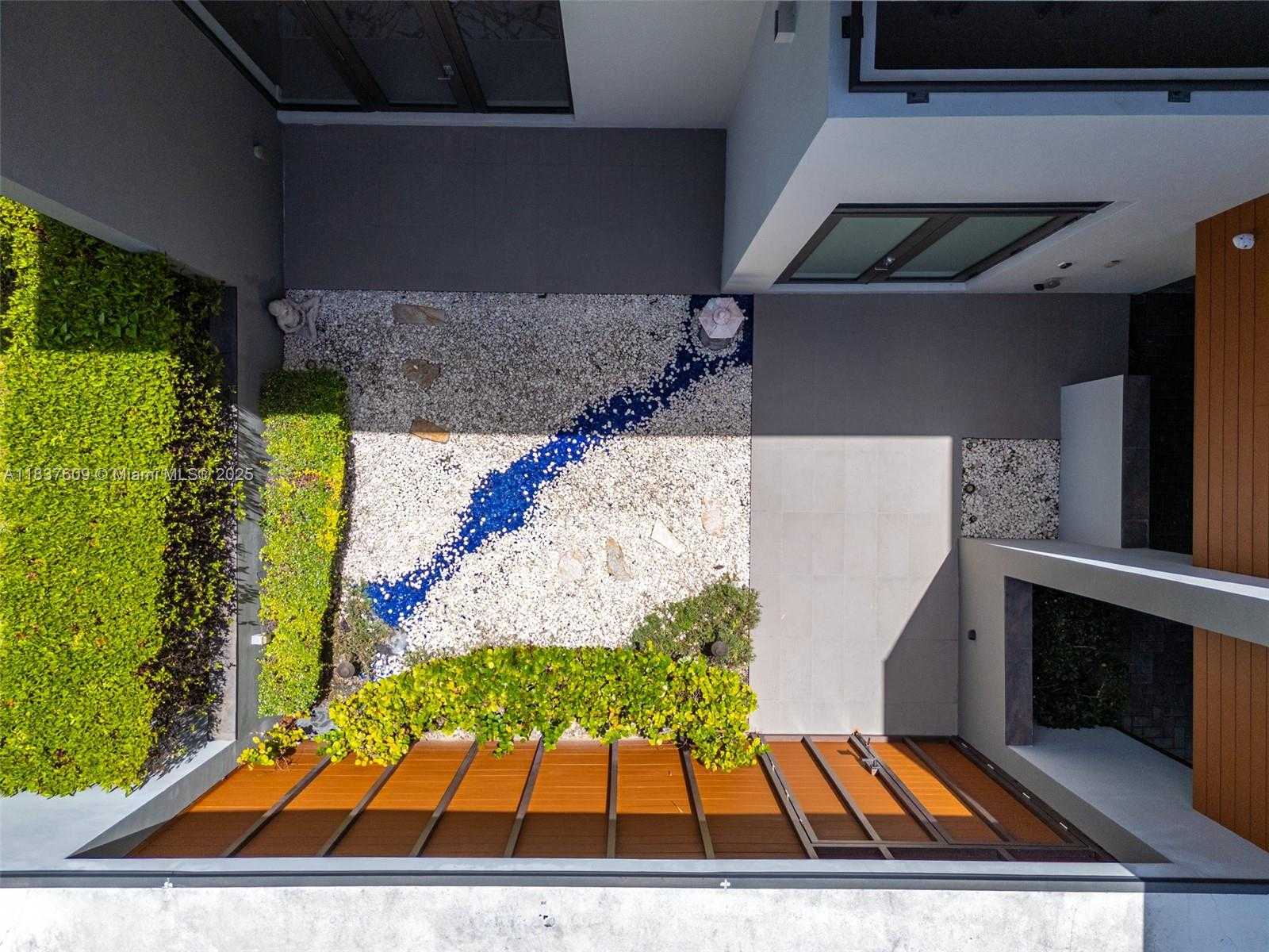 Small Image of 7621 SOUTH WEST 59TH CT, South Miami Number 57