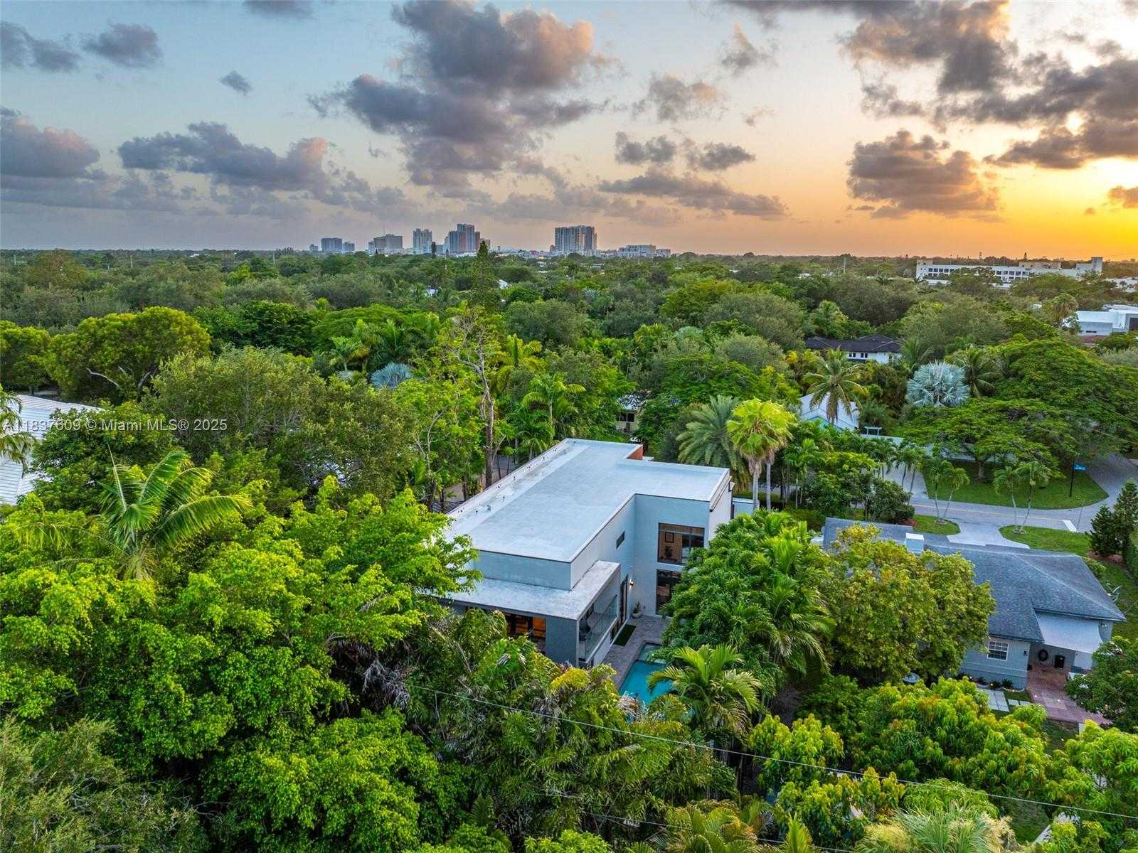 Small Image of 7621 SOUTH WEST 59TH CT, South Miami Number 58