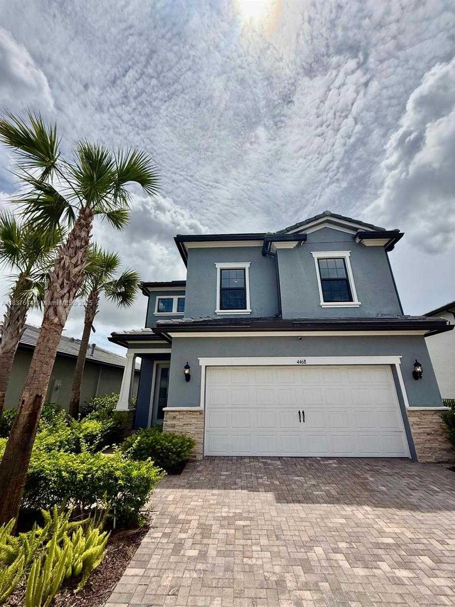 Small Image of 4468 SPRUCE LN, Oakland Park Number 2