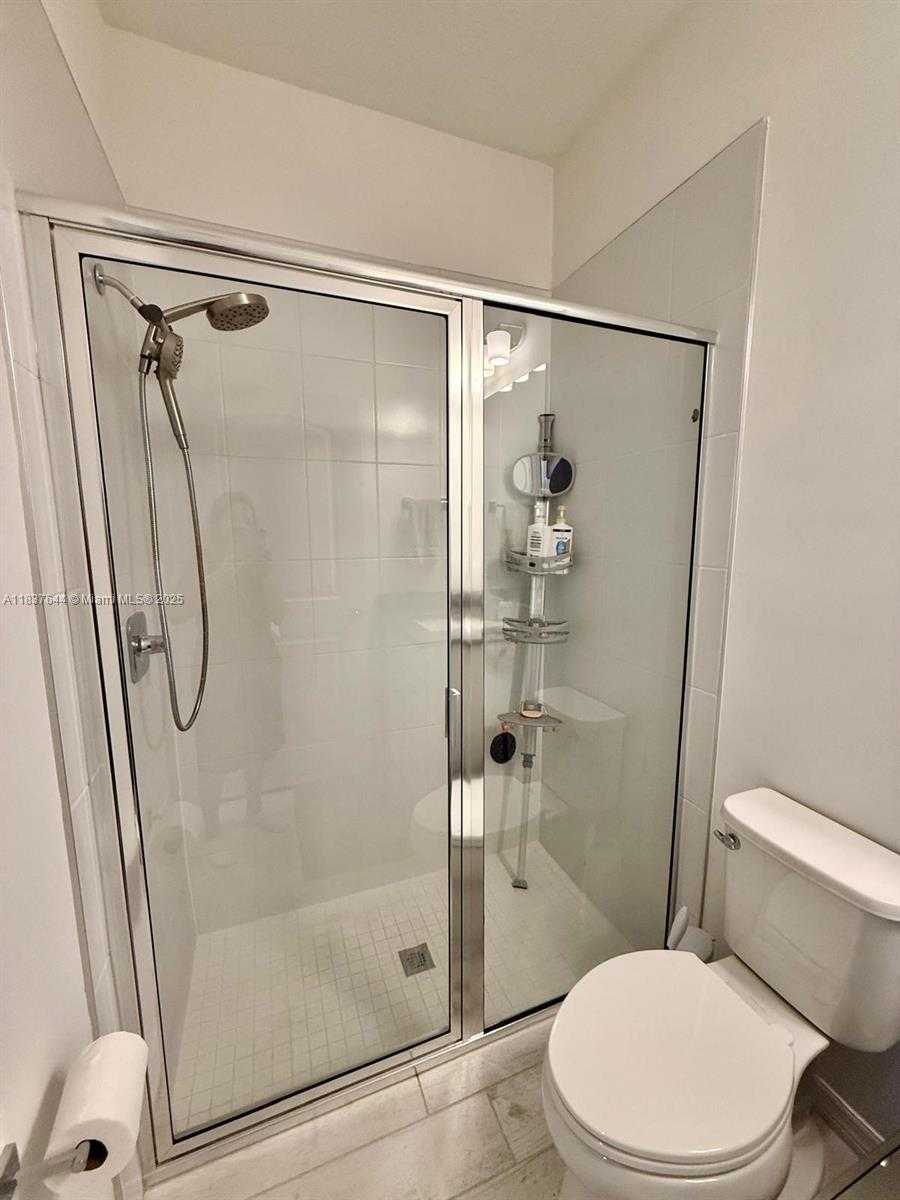 Small Image of 4468 SPRUCE LN, Oakland Park Number 29