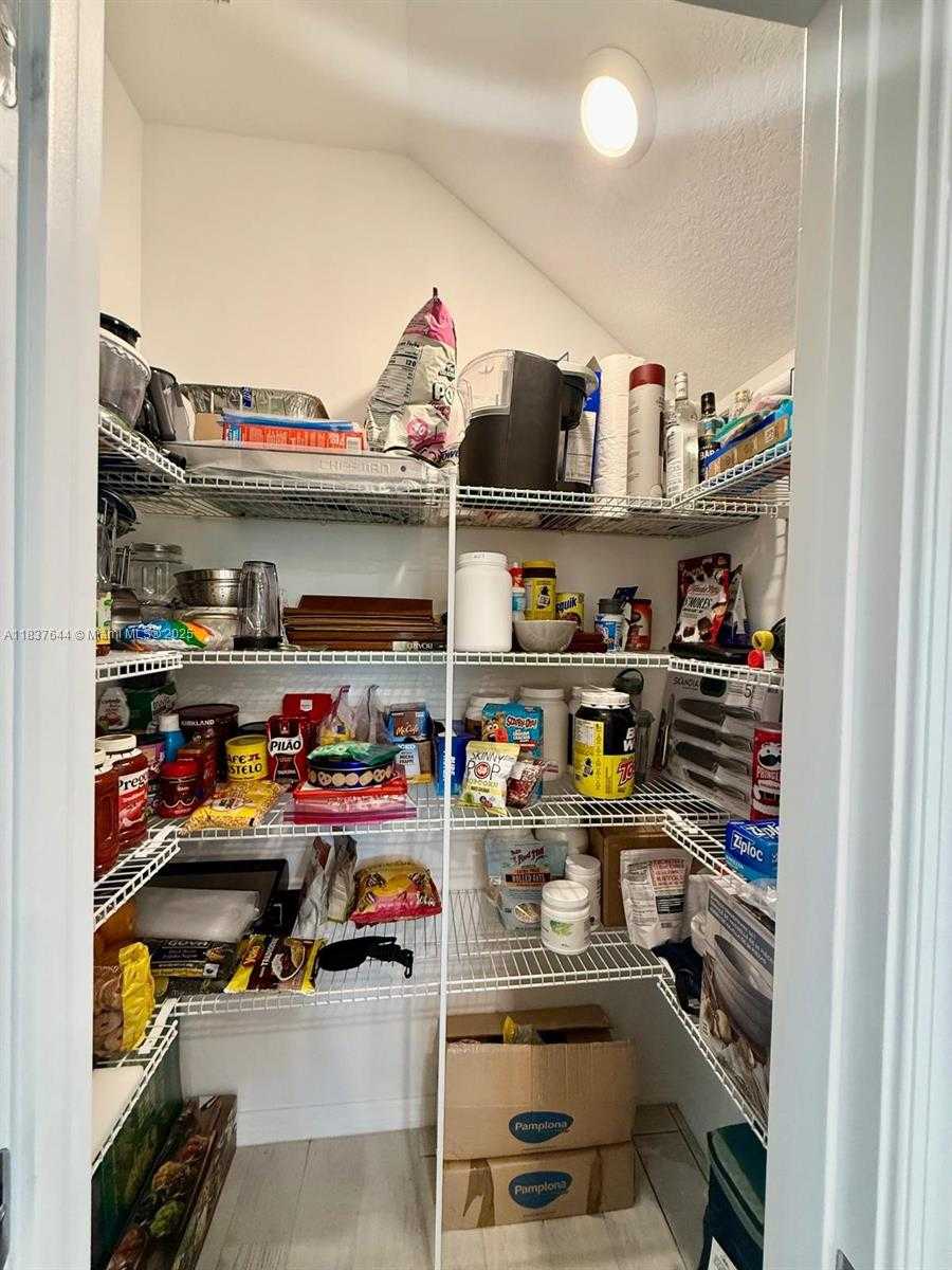 Small Image of 4468 SPRUCE LN, Oakland Park Number 31
