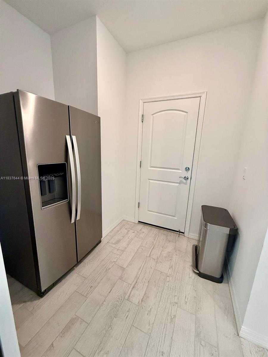 Small Image of 4468 SPRUCE LN, Oakland Park Number 32