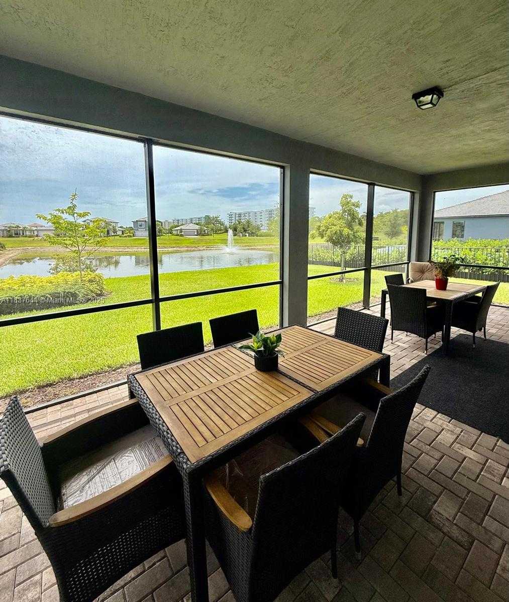 Small Image of 4468 SPRUCE LN, Oakland Park Number 34