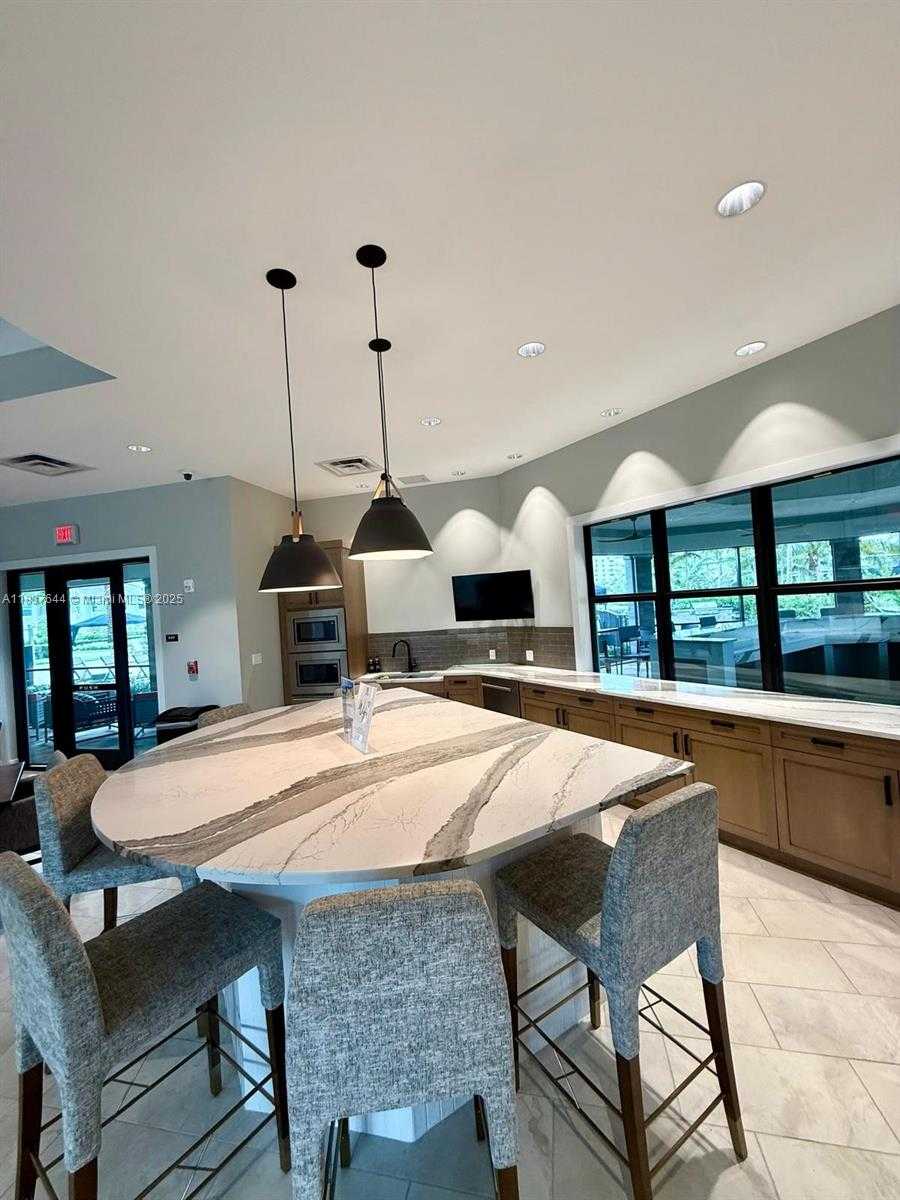 Small Image of 4468 SPRUCE LN, Oakland Park Number 42