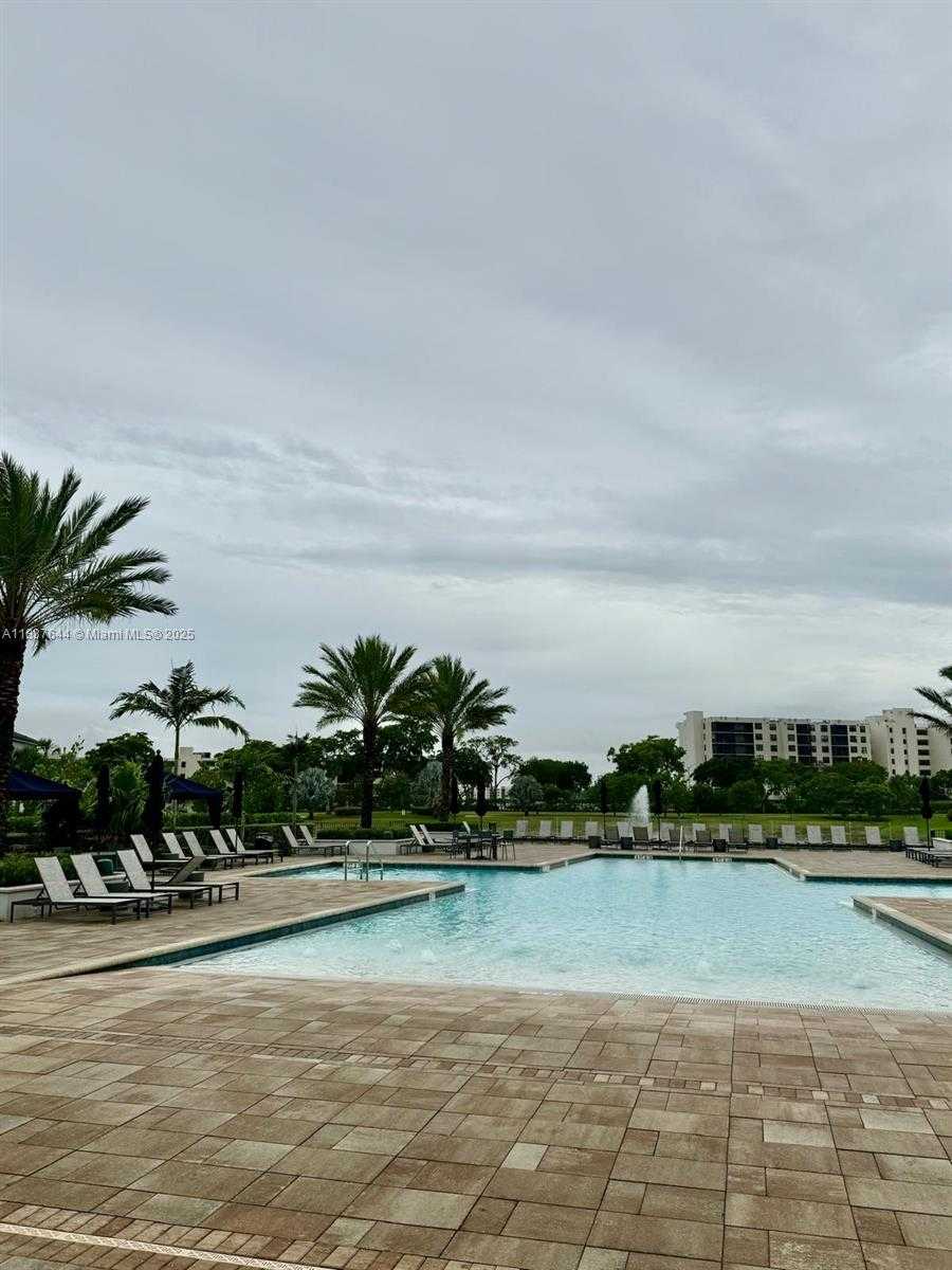 Small Image of 4468 SPRUCE LN, Oakland Park Number 45