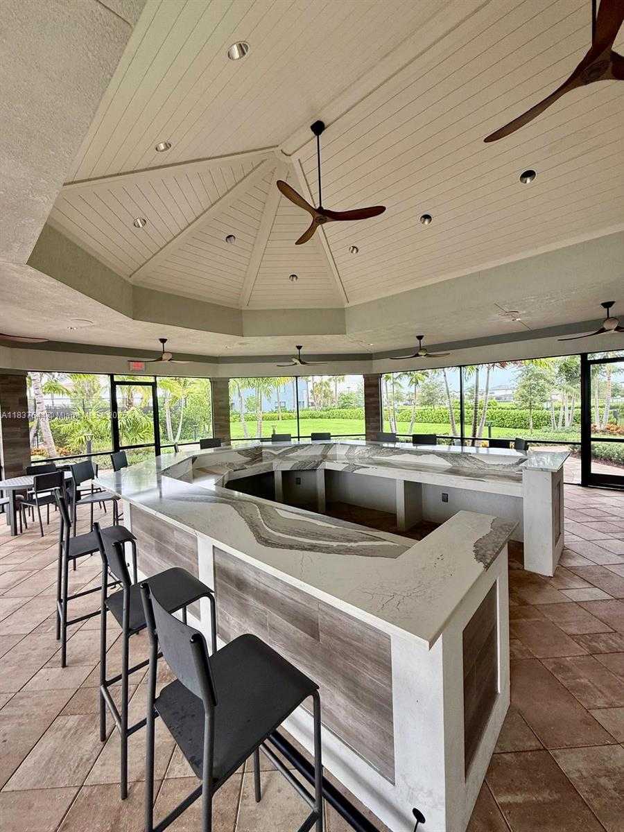 Small Image of 4468 SPRUCE LN, Oakland Park Number 51