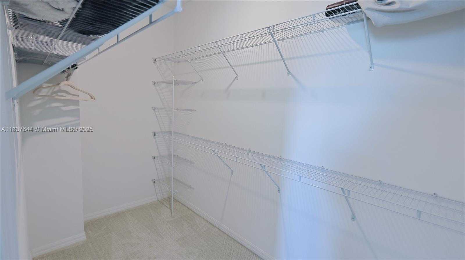 Small Image of 4468 SPRUCE LN, Oakland Park Number 59