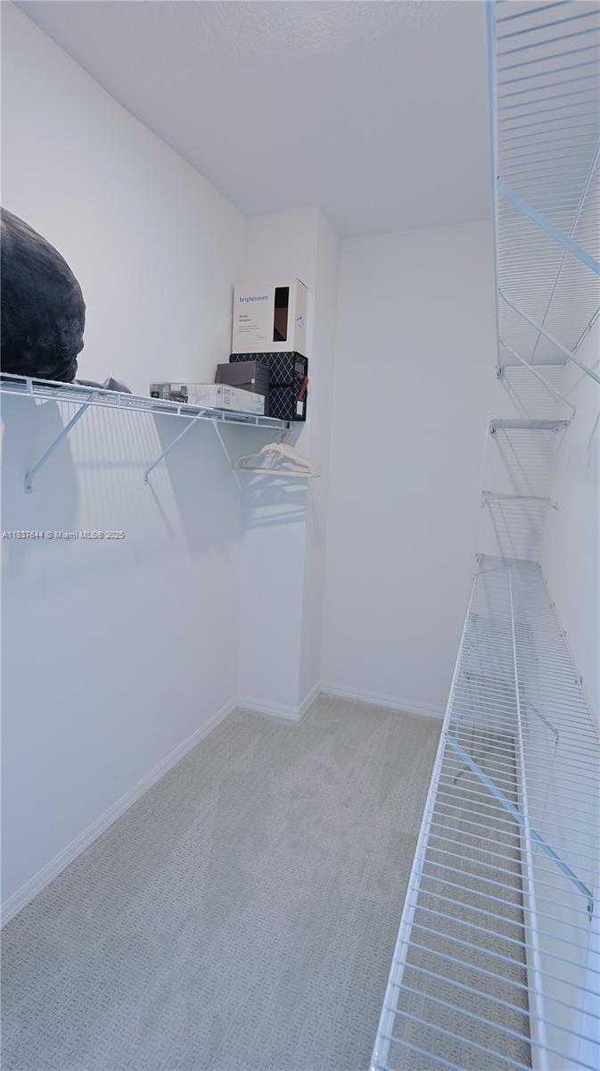 Small Image of 4468 SPRUCE LN, Oakland Park Number 61