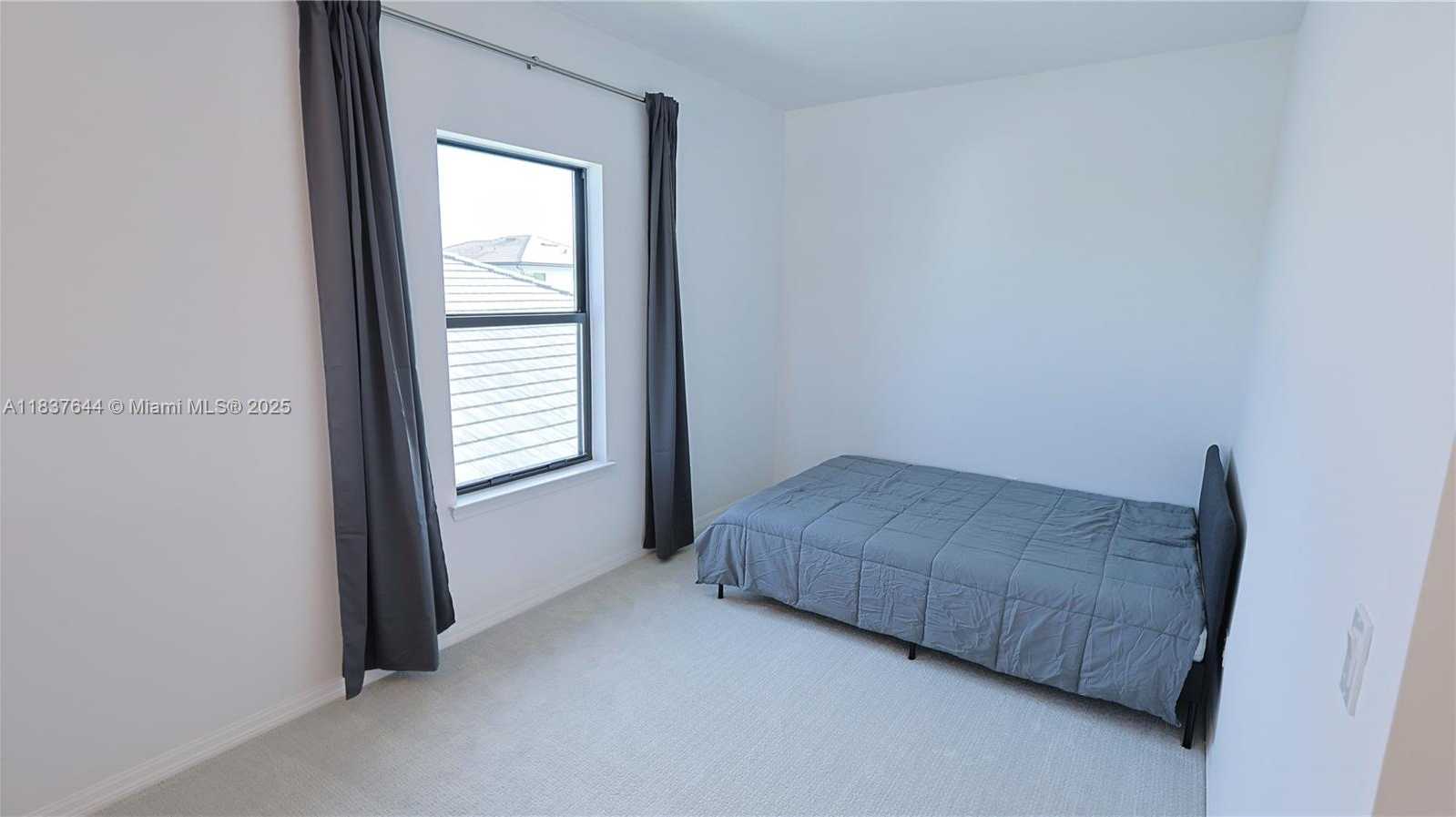 Small Image of 4468 SPRUCE LN, Oakland Park Number 63