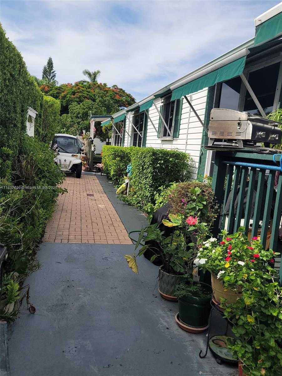 Small Image of 35250 SOUTH WEST 177TH CT UNIT #26, Homestead Number 36
