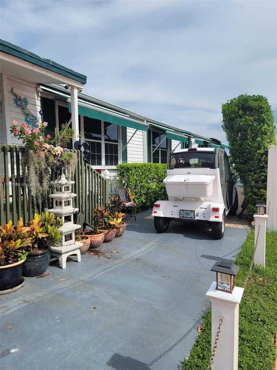 Small Image of 35250 SOUTH WEST 177TH CT UNIT #26, Homestead Number 4