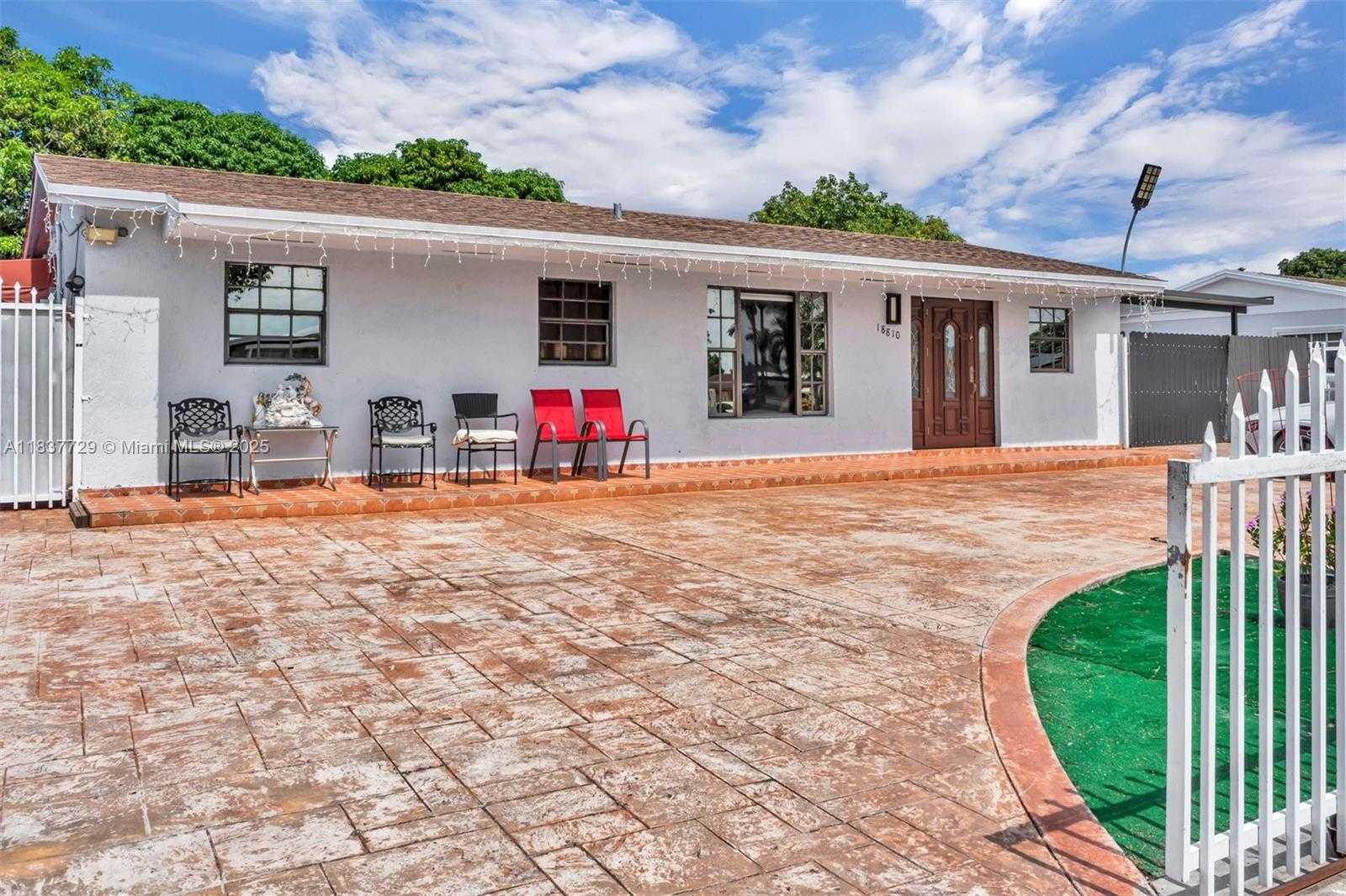 Small Image of 18810 NORTH WEST 51ST AVE, Miami Gardens Number 3