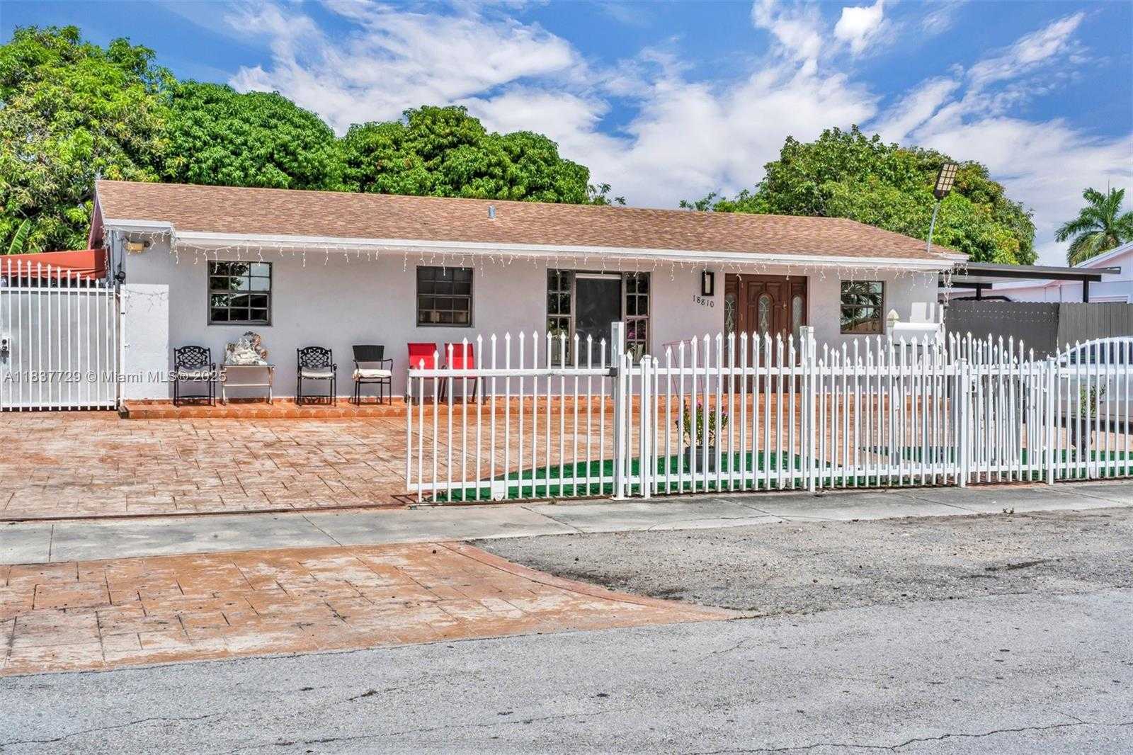 Small Image of 18810 NORTH WEST 51ST AVE, Miami Gardens Number 4