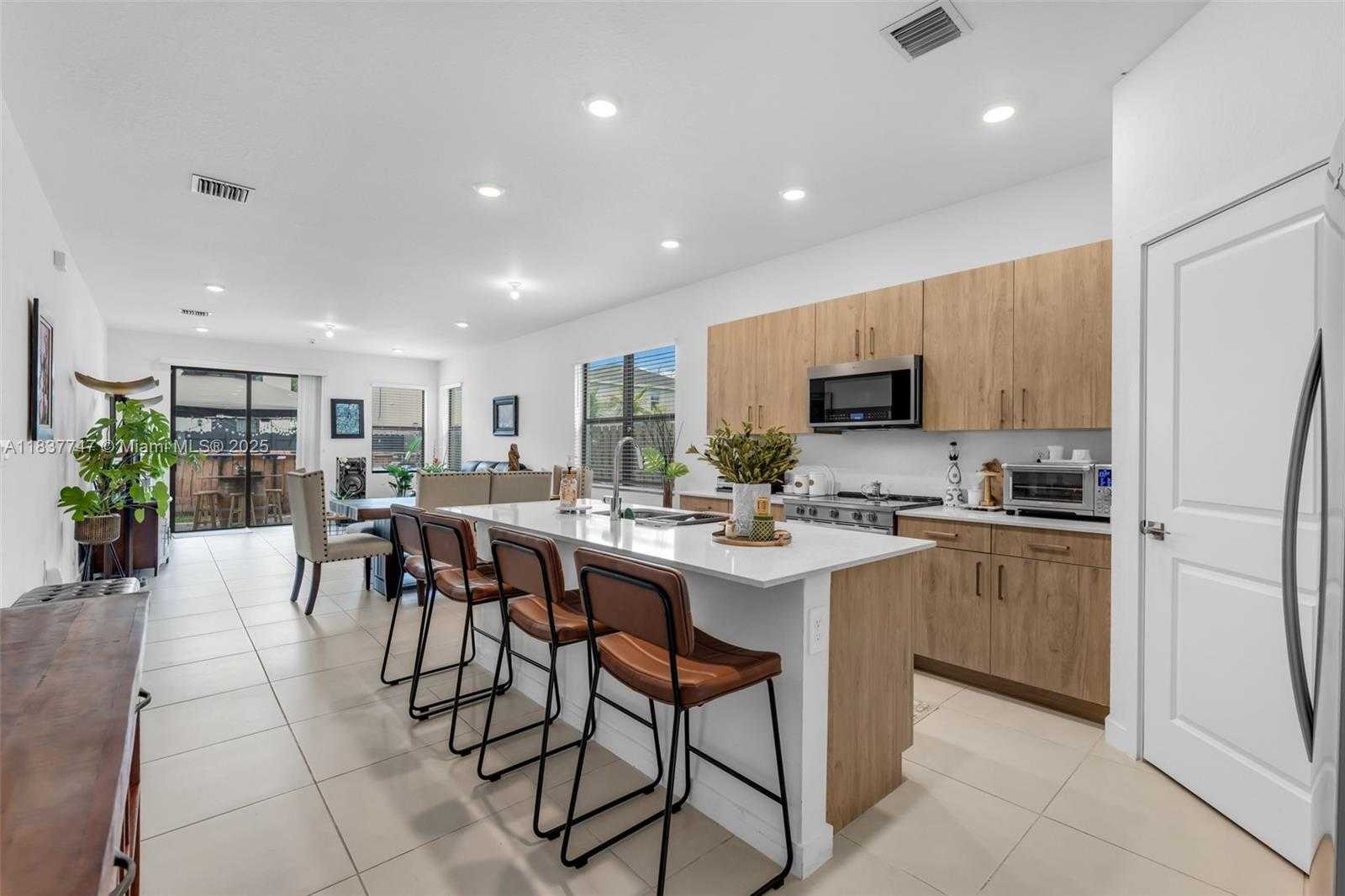 Small Image of 12929 SOUTH WEST 265TH TER, Homestead Number 14