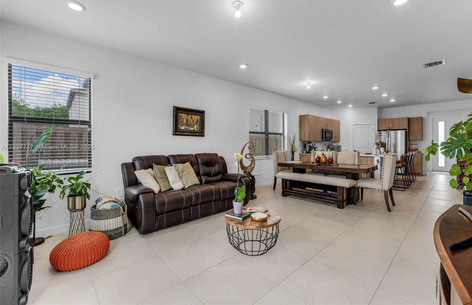 Small Image of 12929 SOUTH WEST 265TH TER, Homestead Number 18