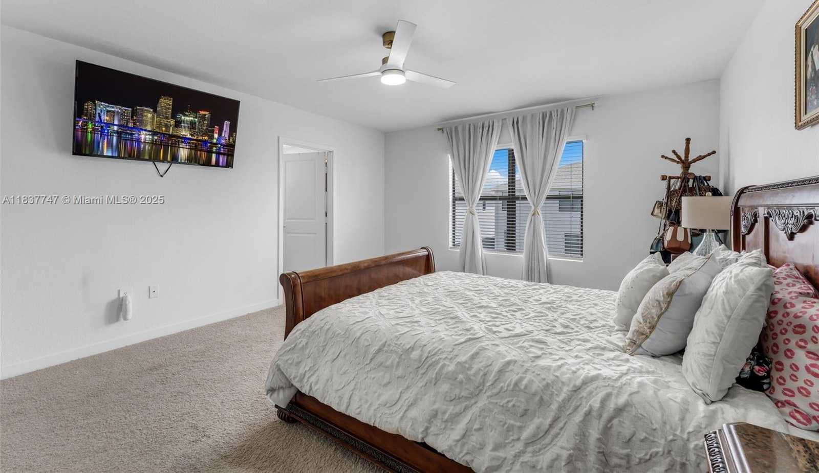 Small Image of 12929 SOUTH WEST 265TH TER, Homestead Number 23