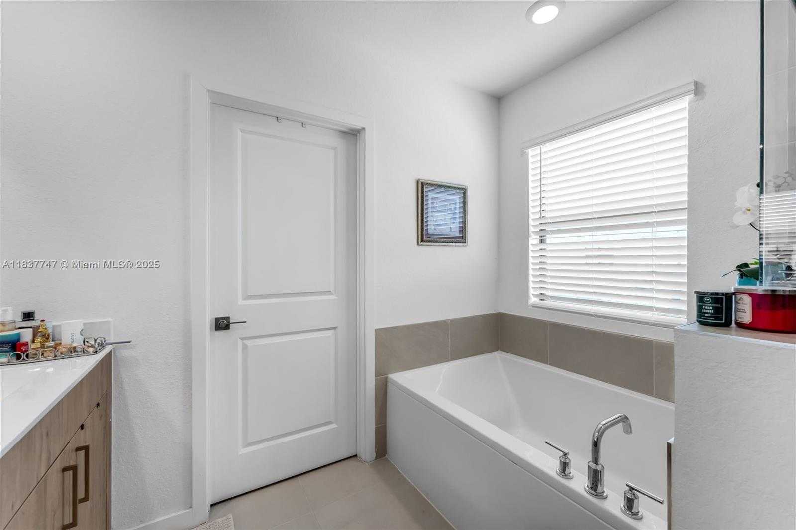 Small Image of 12929 SOUTH WEST 265TH TER, Homestead Number 25
