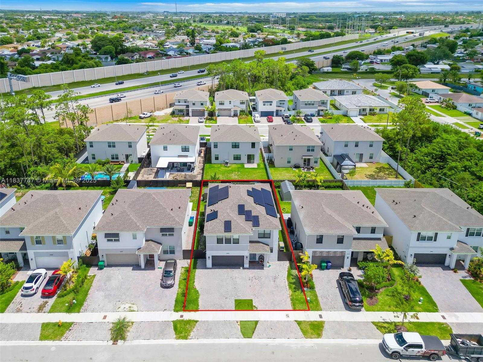 Small Image of 12929 SOUTH WEST 265TH TER, Homestead Number 43