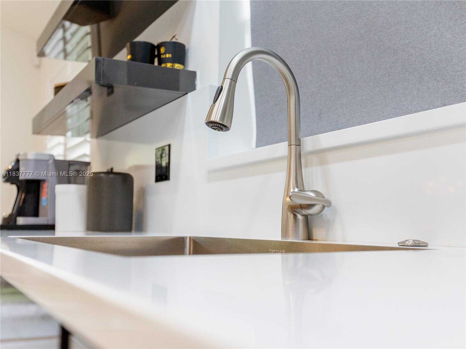 Small Image of 6110 PITCH LN, Boynton Beach Number 12