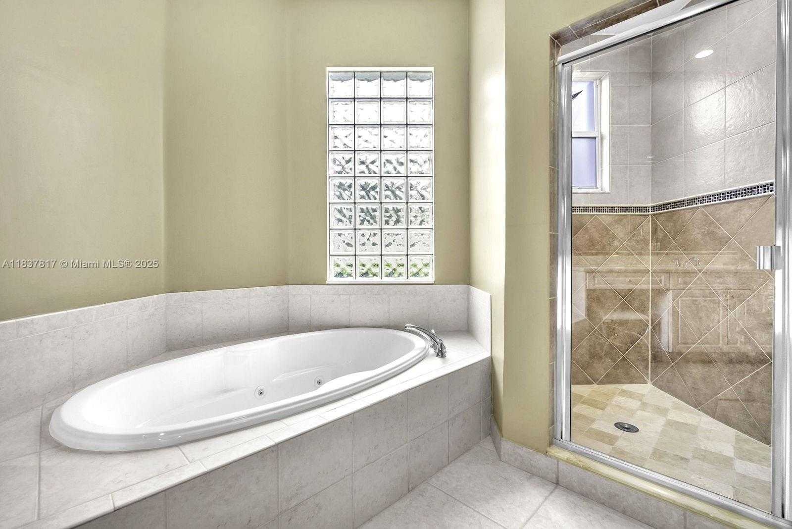 Small Image of 113 SOUTH WEST 128TH AVE, Plantation Number 25
