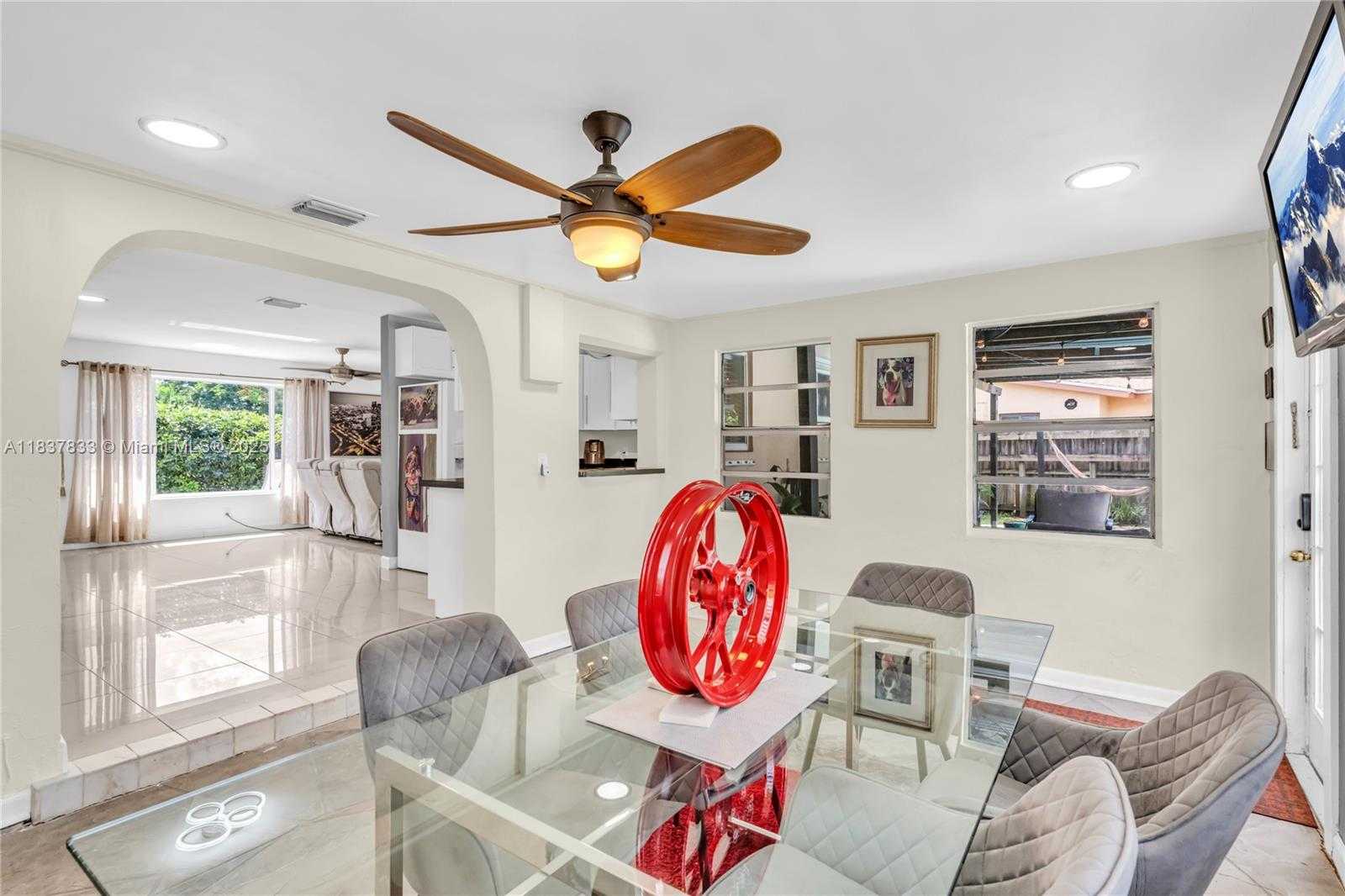Small Image of 6294 NORTH WEST 17TH ST, Margate Number 10