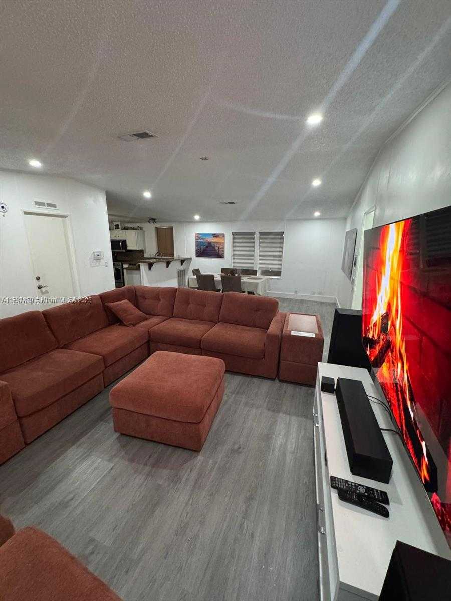 Small Image of 19800 SOUTH WEST 180 LOT 458, Miami Number 4