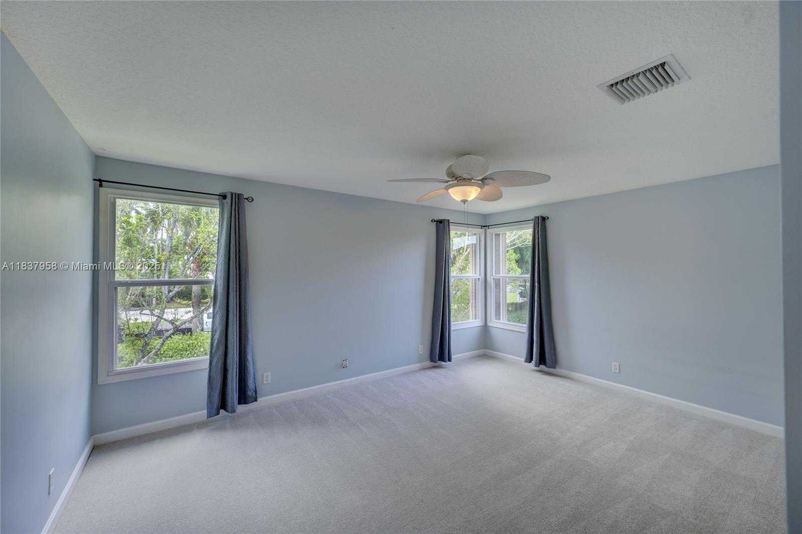 Small Image of 7062 BRUNSWICK CIR, Boynton Beach Number 12